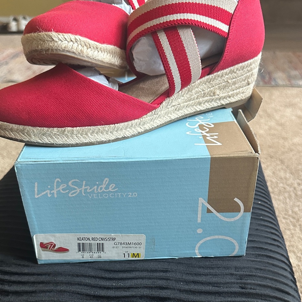 Life Stride Red Espadrille Wedges, size 11, Brand new in box